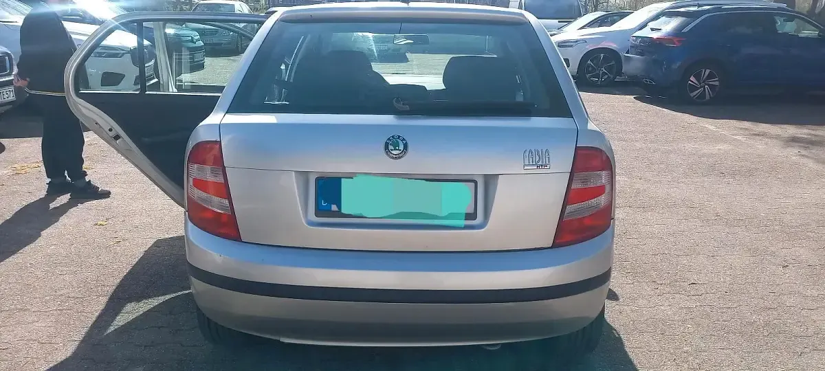 Gebraucht Skoda Fabia 64 PS (47 kW) 2005 Silber Limousine