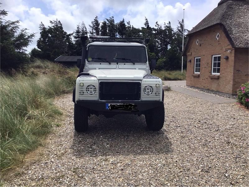 Weiß Gebraucht 2003 Land Rover Defender SUV | 25.000 € - Bild 1/4