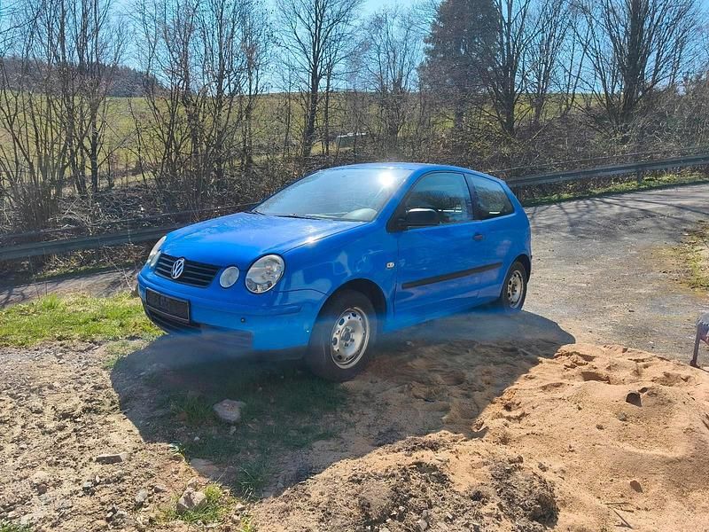 Gebraucht VW Polo 60 PS (44 kW) 2004 Blau Kleinwagen