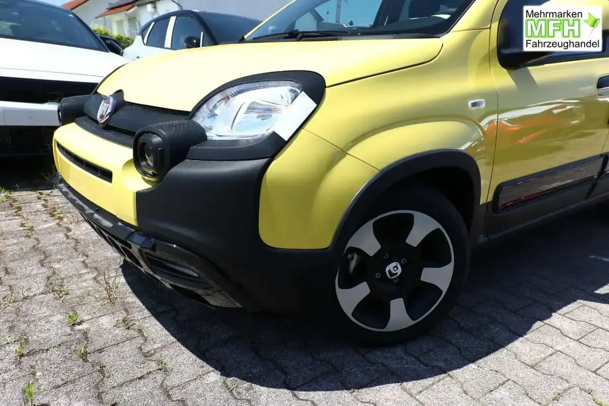 Neu Fiat Panda Cross Cross 65 PS (47 kW) 2026 Positano gelb Kleinwagen