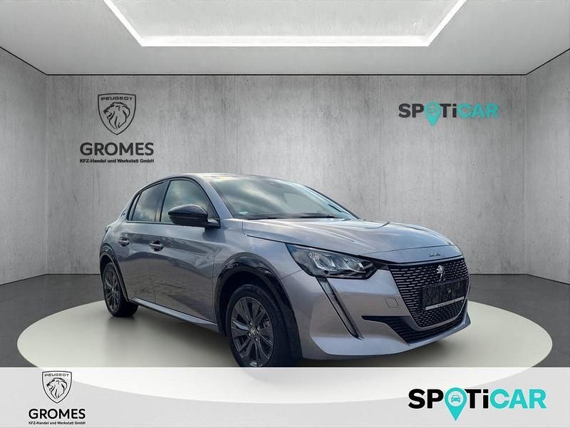 Grau Gebraucht 2022 Peugeot e-208 Allure Kleinwagen | 21.990 € (Teuer) - Bild 1/4