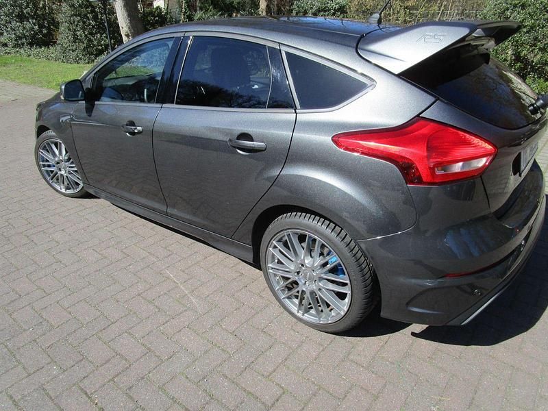 Second-hand Ford Focus RS 349 CP (256 kW) 2017 Gri Berlinǎ