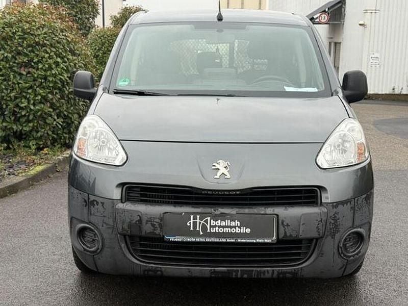 Grau Gebraucht 2015 Peugeot Partner Van / Kleinbus | 8.799 € (Guter Preis) - Bild 1/4