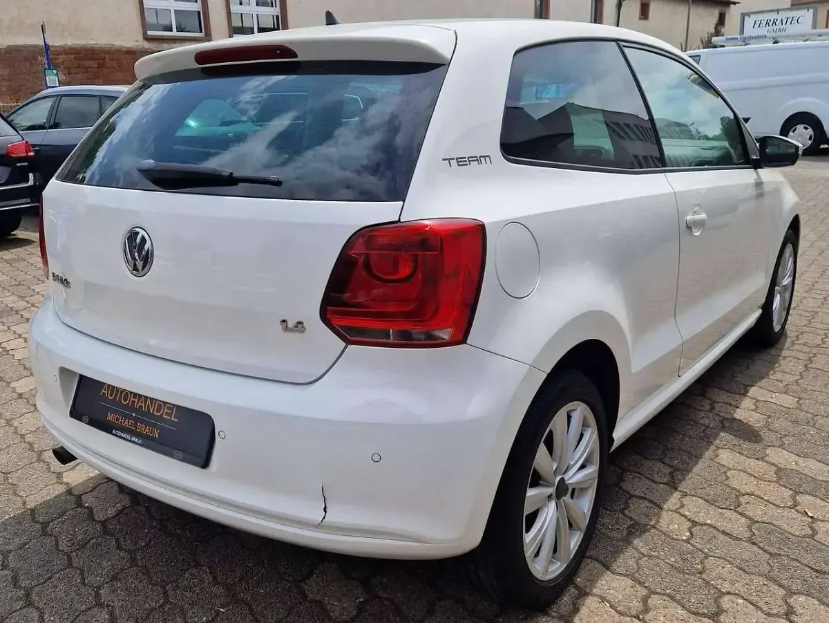 Gebraucht VW Polo Team 86 PS (63 kW) 2016 Candyweiß Kleinwagen