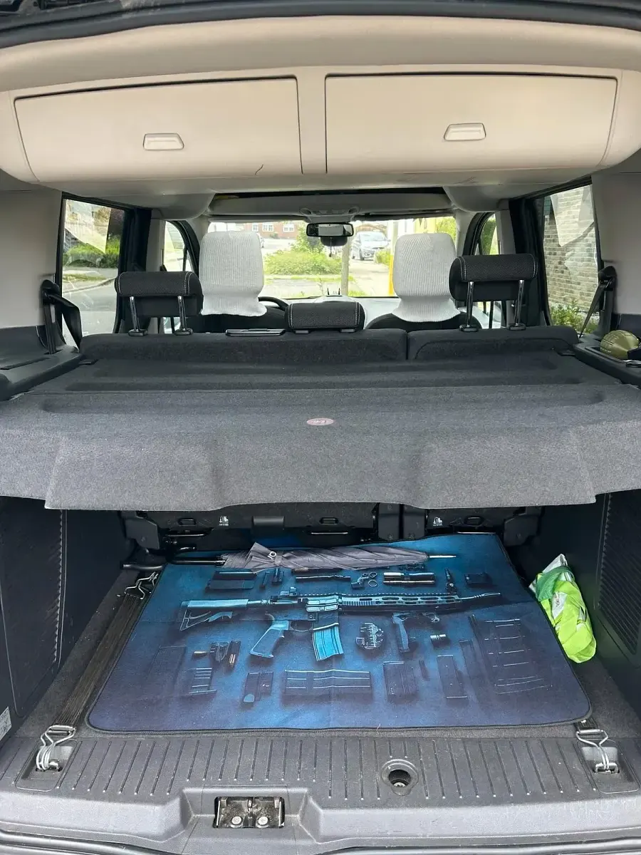 Gebraucht Ford Tourneo Connect Titanium 101 PS (74 kW) 2016 Schwarz Van / Kleinbus