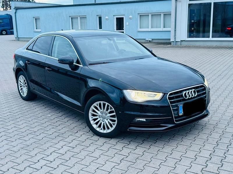 Gebraucht Audi A3 Ambiente 150 PS (110 kW) 2015 Schwarz Limousine