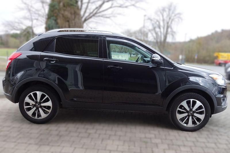 Gebraucht Ssangyong (KGM) Korando Quartz 150 PS (110 kW) 2015 Schwarz SUV