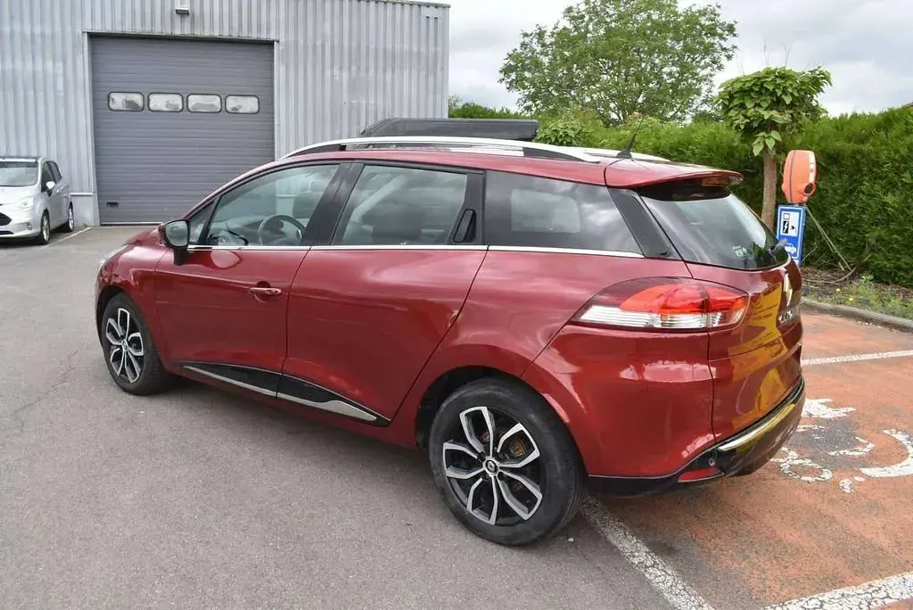 Gebraucht Renault Clio Intens 110 PS (80 kW) 2018 Rot Kombi