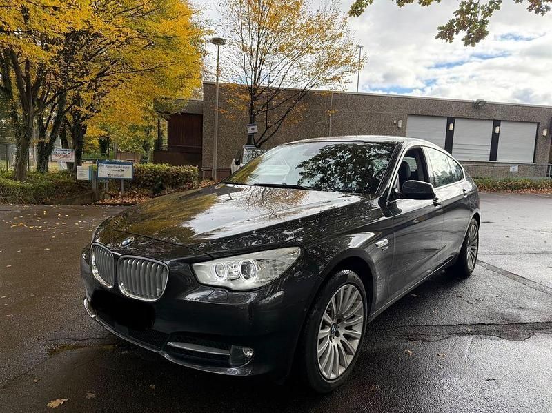 Grau Gebraucht 2012 BMW 550 Gran Turismo Limousine | 15.290 € (Etwas zu teuer) - Bild 1/4