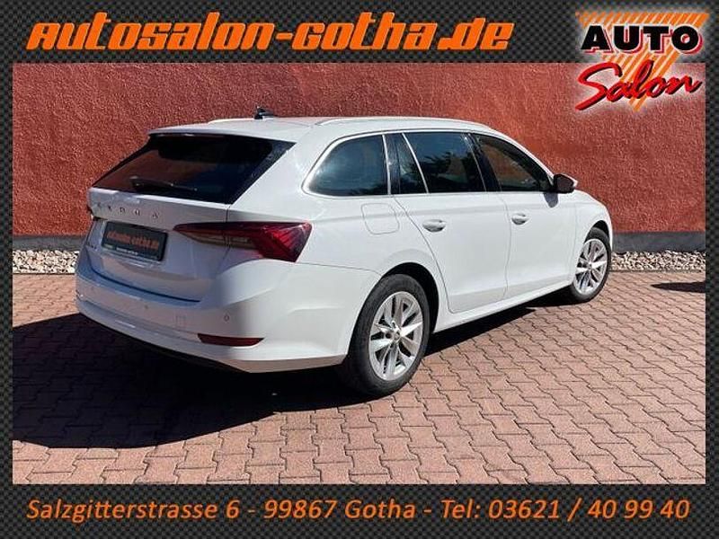 Second-hand Skoda Octavia Style 150 CP (110 kW) 2020 Alb Berlinǎ