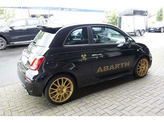 Gebraucht Abarth 695 179 PS (131 kW) 2024 Scorpione schwarz Kleinwagen