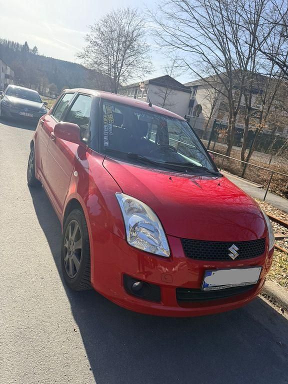 Gebraucht Suzuki Swift 92 PS (67 kW) 2010 Rot Kleinwagen