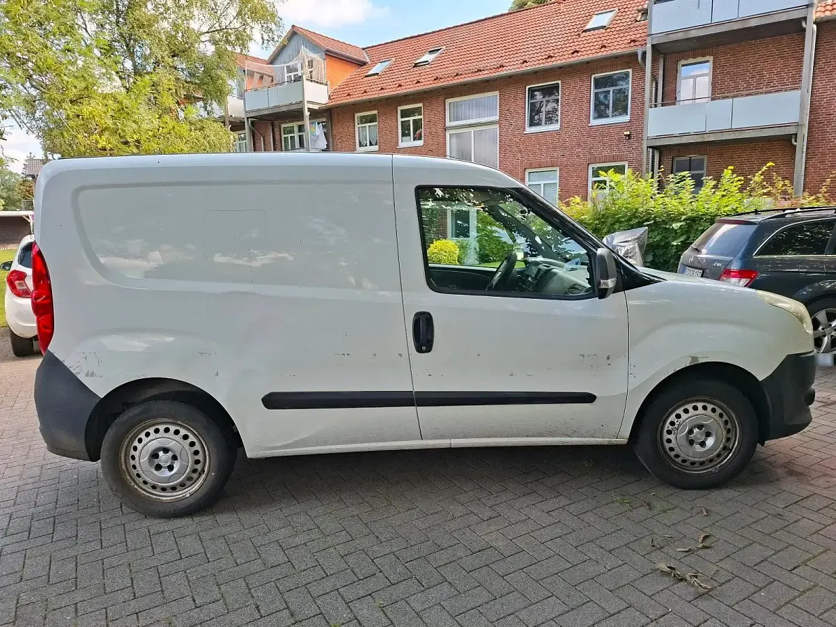 Gebraucht Fiat Doblò 95 PS (69 kW) 2010 Weiß Van / Kleinbus