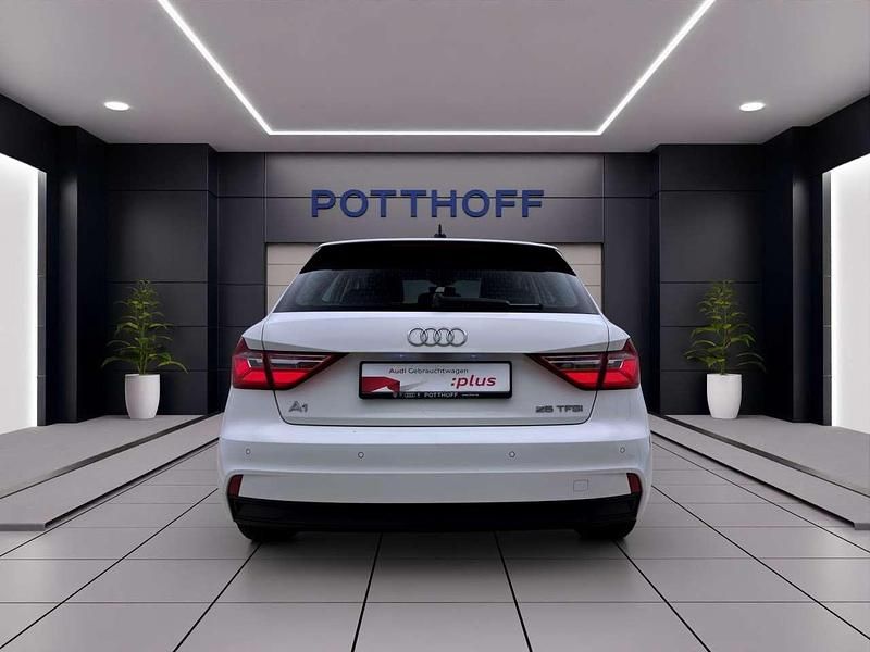 Gebraucht Audi A1 95 PS (69 kW) 2021 Cortinaweiß SUV