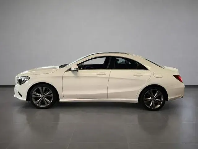 Gebraucht Mercedes CLA200 136 PS (100 kW) 2018 Weiß Limousine
