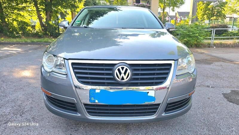 Grau Gebraucht 2008 VW Passat Limousine | 4.999 € (Fairer Preis) - Bild 1/4