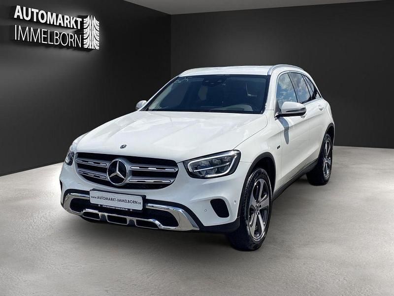 Gebraucht Mercedes GLC300e 306 PS (225 kW) 2021 Weiß SUV