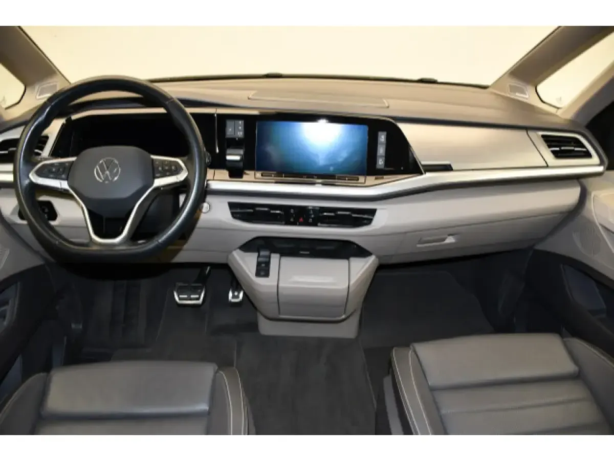 Używany VW Multivan Style 150 KM (110 kW) 2023 Minivan