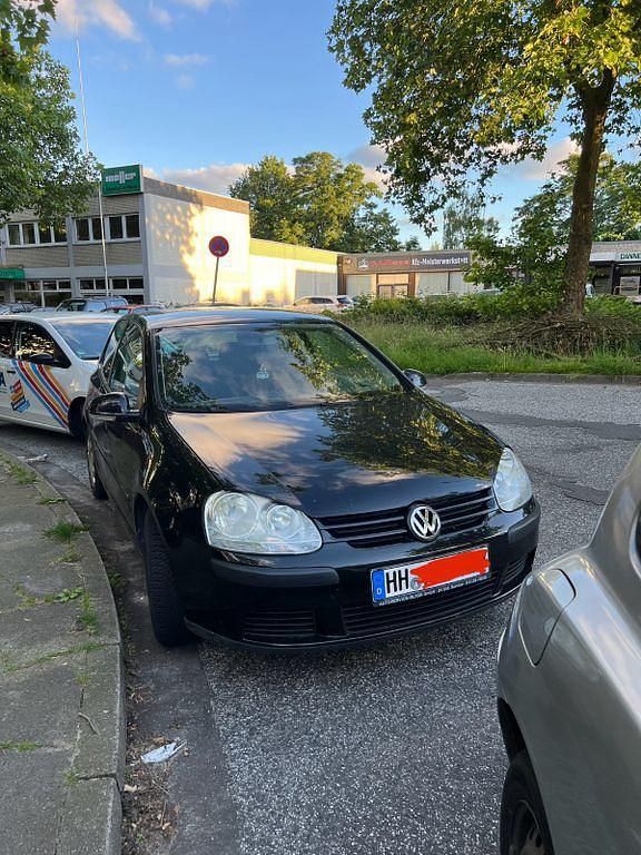 Schwarz Gebraucht 2005 VW Golf V Sportline Limousine | 2.600 € (Fairer Preis) - Bild 1/4