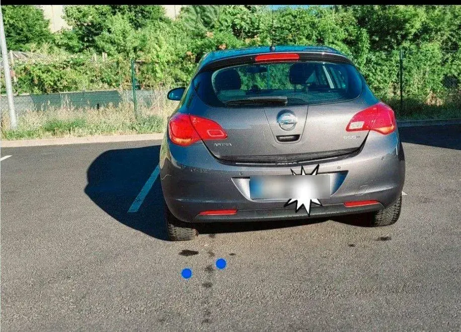 Second-hand Opel Astra Edition 101 CP (74 kW) 2012 Gri Berlinǎ