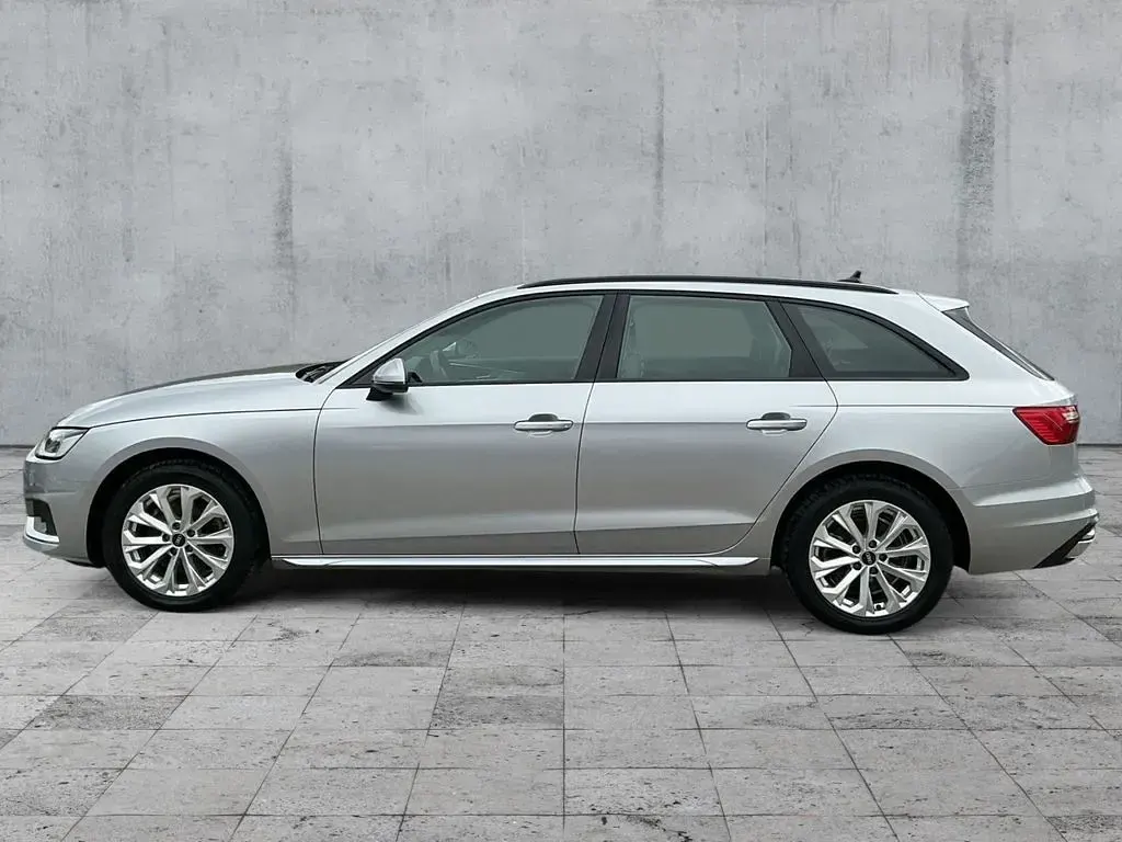 Second-hand Audi A4 Advanced 163 CP (119 kW) 2024 Argintiu Break