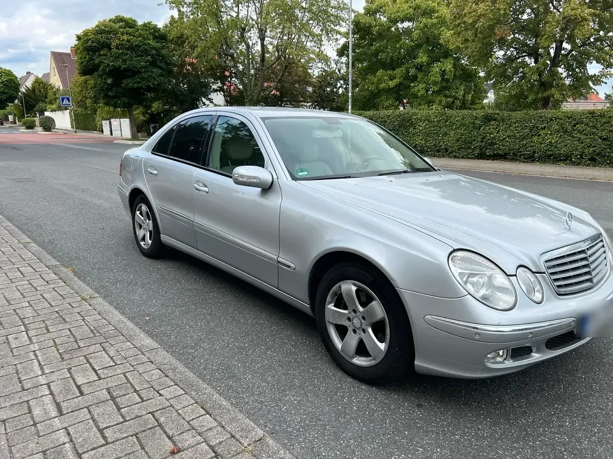 Gebraucht Mercedes E270 170 PS (125 kW) 2003 Limousine