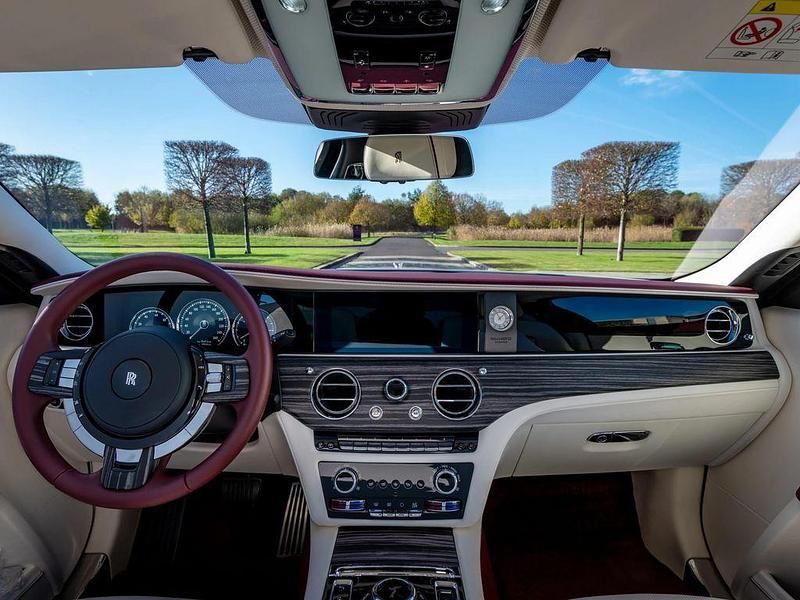Gebraucht Rolls Royce Ghost 571 PS (419 kW) 2023 Rot Limousine