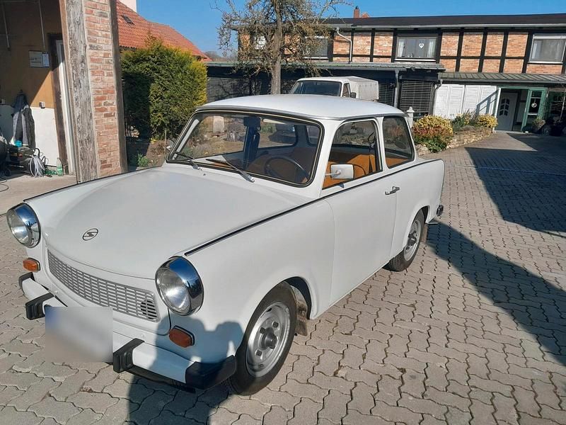 Weiß Gebraucht 1980 Trabant 601 Limousine | 6.500 € - Bild 1/4