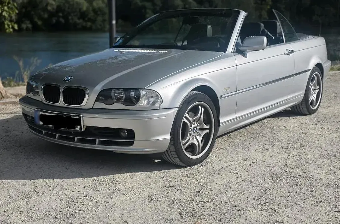 Gebraucht BMW 318 143 PS (105 kW) 2002 Grau Cabrio