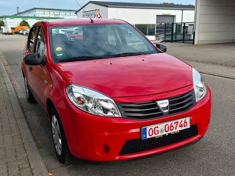 Gebraucht Dacia Sandero 75 PS (55 kW) 2009 Rot Kleinwagen
