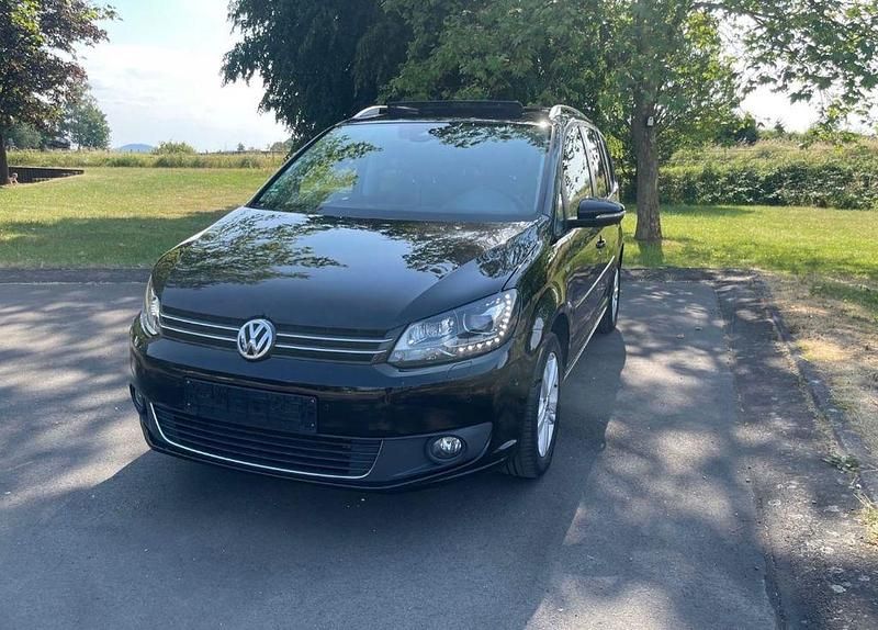 Schwarz Gebraucht 2013 VW Touran Match Van / Kleinbus | 12.500 € (Teuer) - Bild 1/4