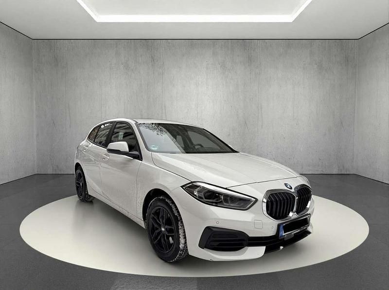 Gebraucht BMW 118 Advantage 136 PS (100 kW) 2023 Weiß Kleinwagen