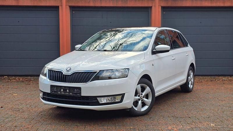 Weiß Gebraucht 2014 Skoda Rapid Limousine | 7.850 € (Guter Preis) - Bild 1/4