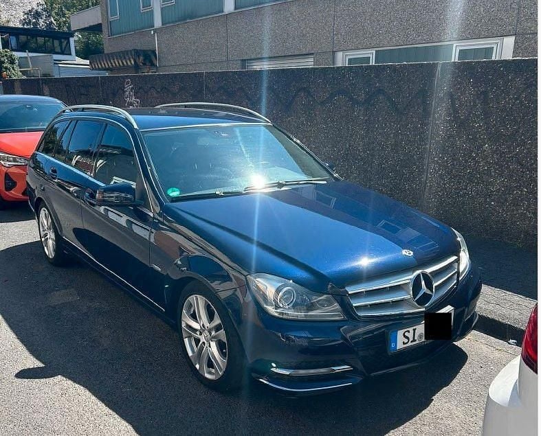 Blau Gebraucht 2012 Mercedes C250 Kombi | 10.500 € (Etwas zu teuer) - Bild 1/4