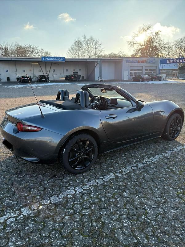 Gebraucht Mazda MX5 132 PS (97 kW) 2022 Grau Cabrio