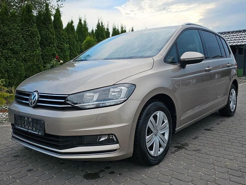 Gebraucht VW Touran Sound 150 PS (110 kW) 2017 Titanium beige Van / Kleinbus