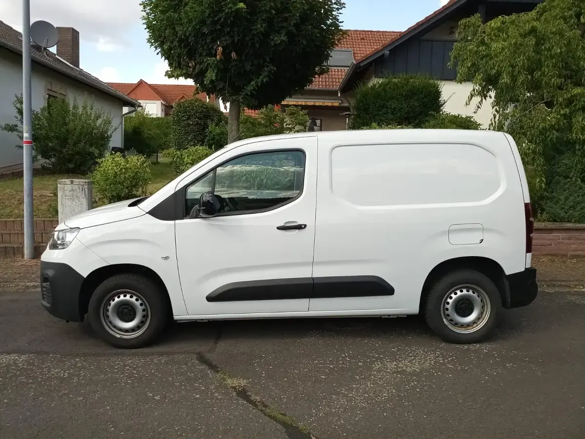 Gebraucht Fiat Doblò 102 PS (75 kW) 2023 Weiß Van / Kleinbus