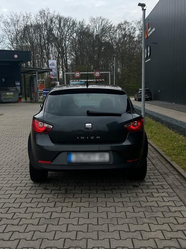 Gebraucht Seat Ibiza 90 PS (66 kW) 2011 Grau Coupé