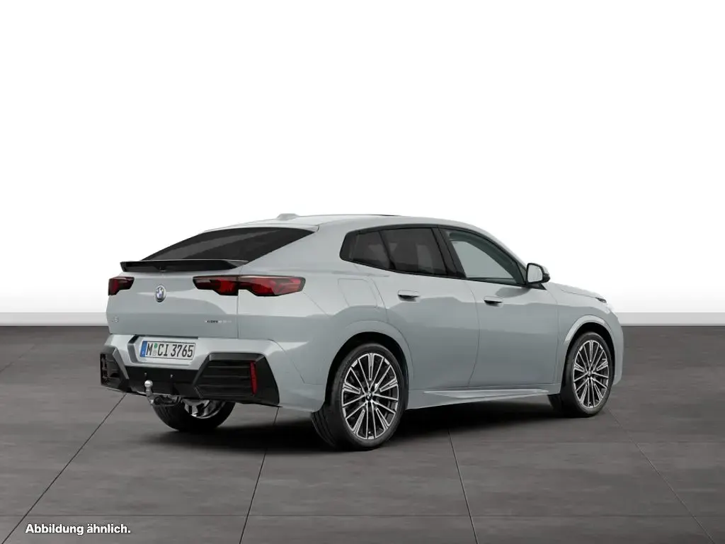 Gebraucht BMW X2 Sport Line 150 PS (110 kW) 2025 Grau SUV