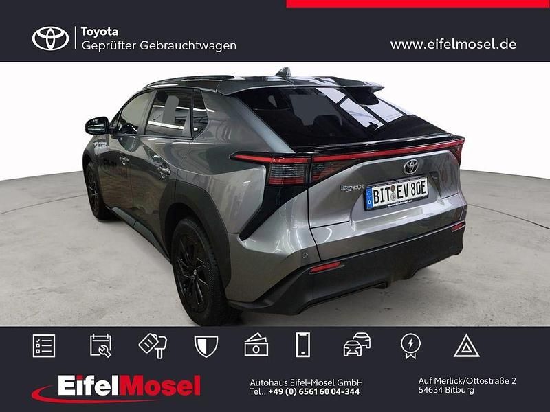 Gebraucht Toyota bZ4X 150 kW (204 PS) 2024 Palladiumsilber metallic SUV