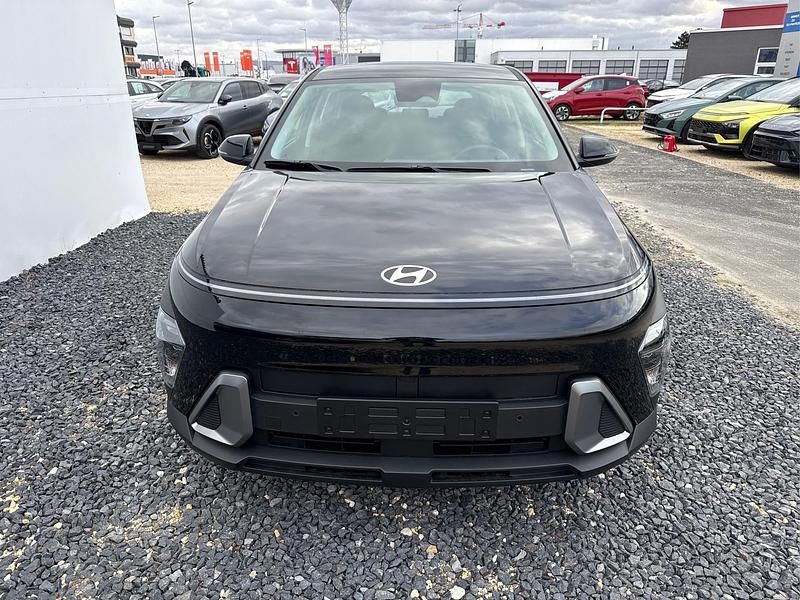 Neu Hyundai Kona Style 129 PS (94 kW) 2025 Abyss black a2b SUV