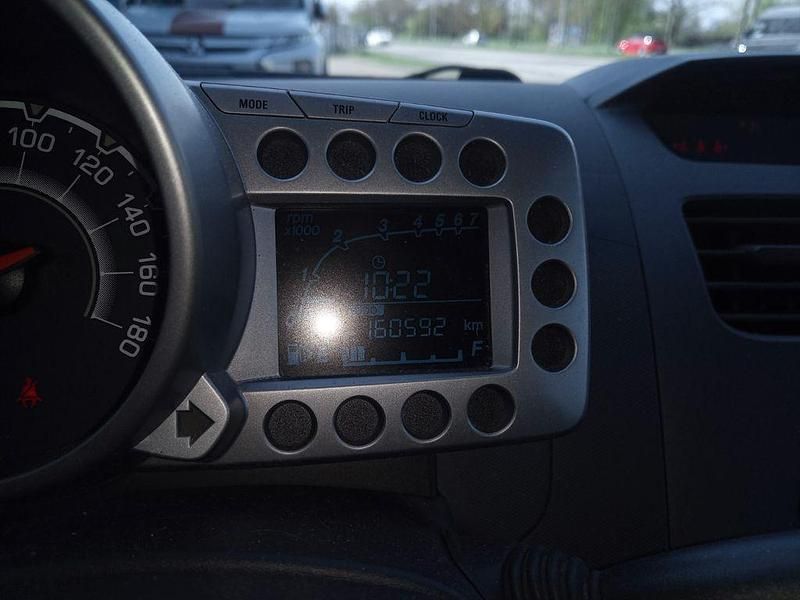 Second-hand Chevrolet Spark LS 82 CP (60 kW) 2011 Albastru Hatchback