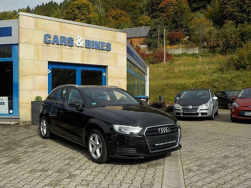 Gebraucht Audi A3 116 PS (85 kW) 2016 Mythosschwarz metallic Kleinwagen