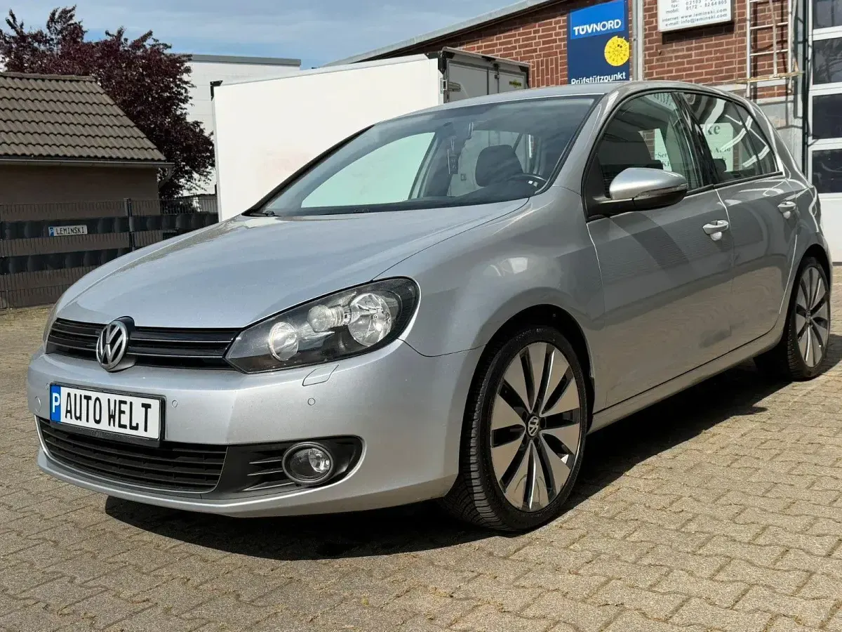 Gebraucht VW Golf VI Highline 122 PS (89 kW) 2009 Silber Kleinwagen