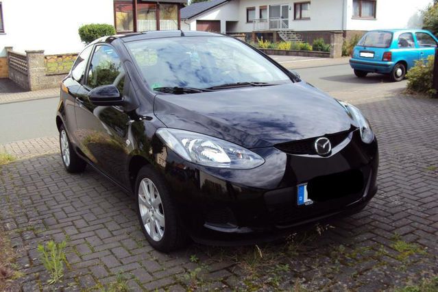 Gebraucht Mazda 2 Dynamic 103 PS (75 kW) 2010 Schwarz metallic Kleinwagen