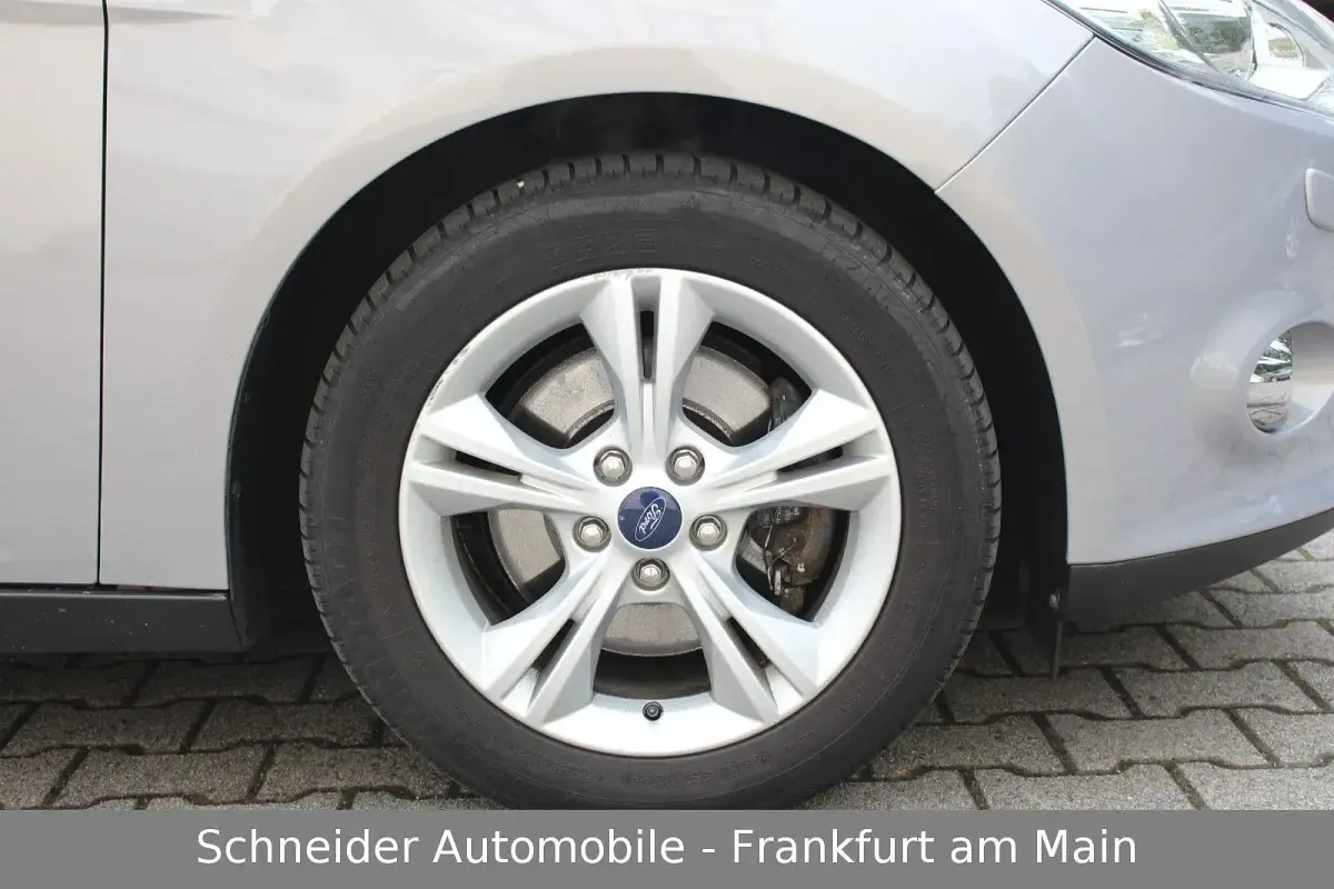 Gebraucht Ford Focus 150 PS (110 kW) 2014 Grau Kombi