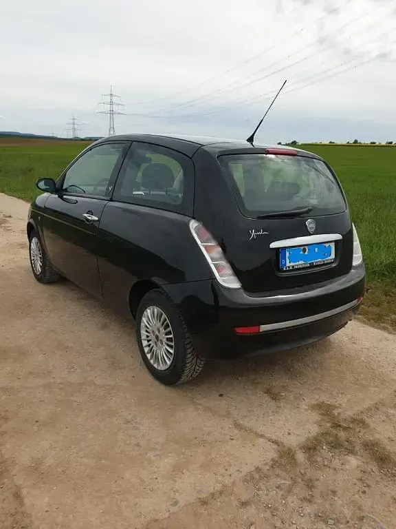 Usata Lancia Ypsilon 60 CV (44 kW) 2007 Nero Utilitaria