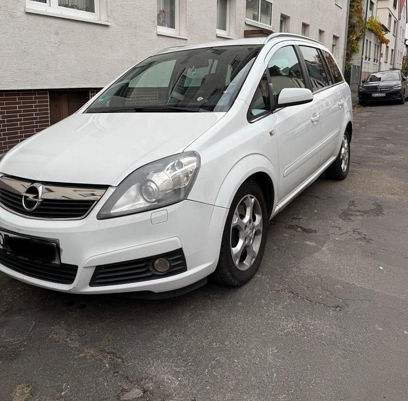Weiß Gebraucht 2006 Opel Zafira Van / Kleinbus | 2.300 € (Fairer Preis) - Bild 1/4