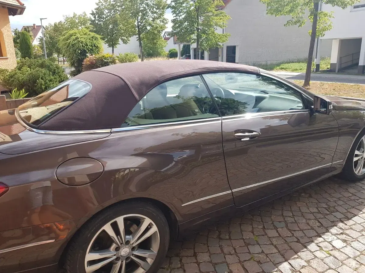 Gebraucht Mercedes E220 170 PS (125 kW) 2013 Braun Cabrio