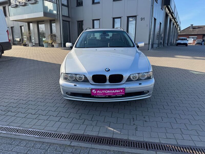 Silber Gebraucht 2003 BMW 530 Kombi | 4.990 € (Teuer) - Bild 1/4